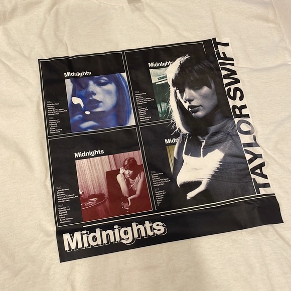 Taylor Swift - Picture 2 of 2